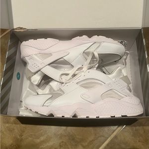 Hurache ‘White’, Size 11.5